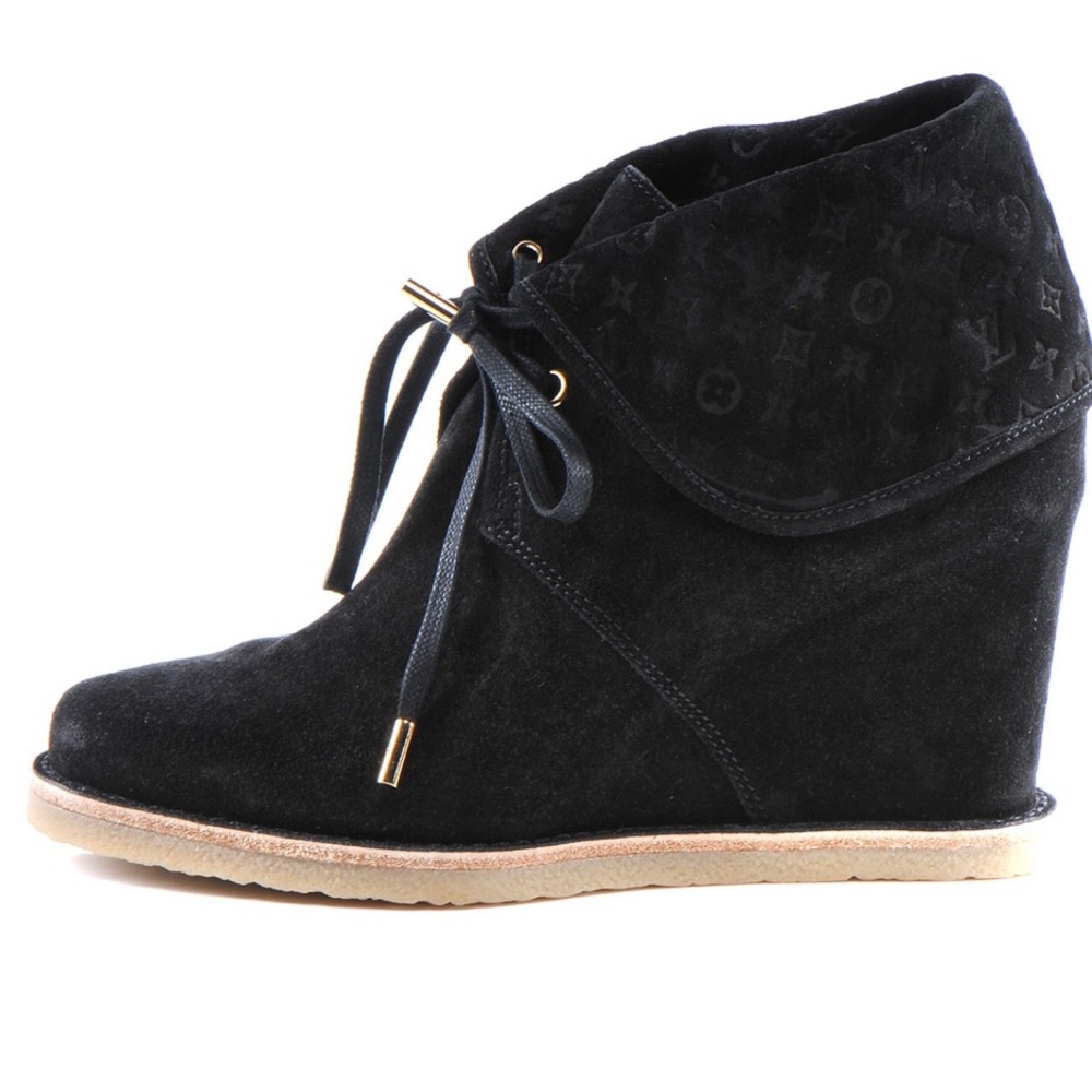 ✨Louis Vuitton Wedge Booties✨